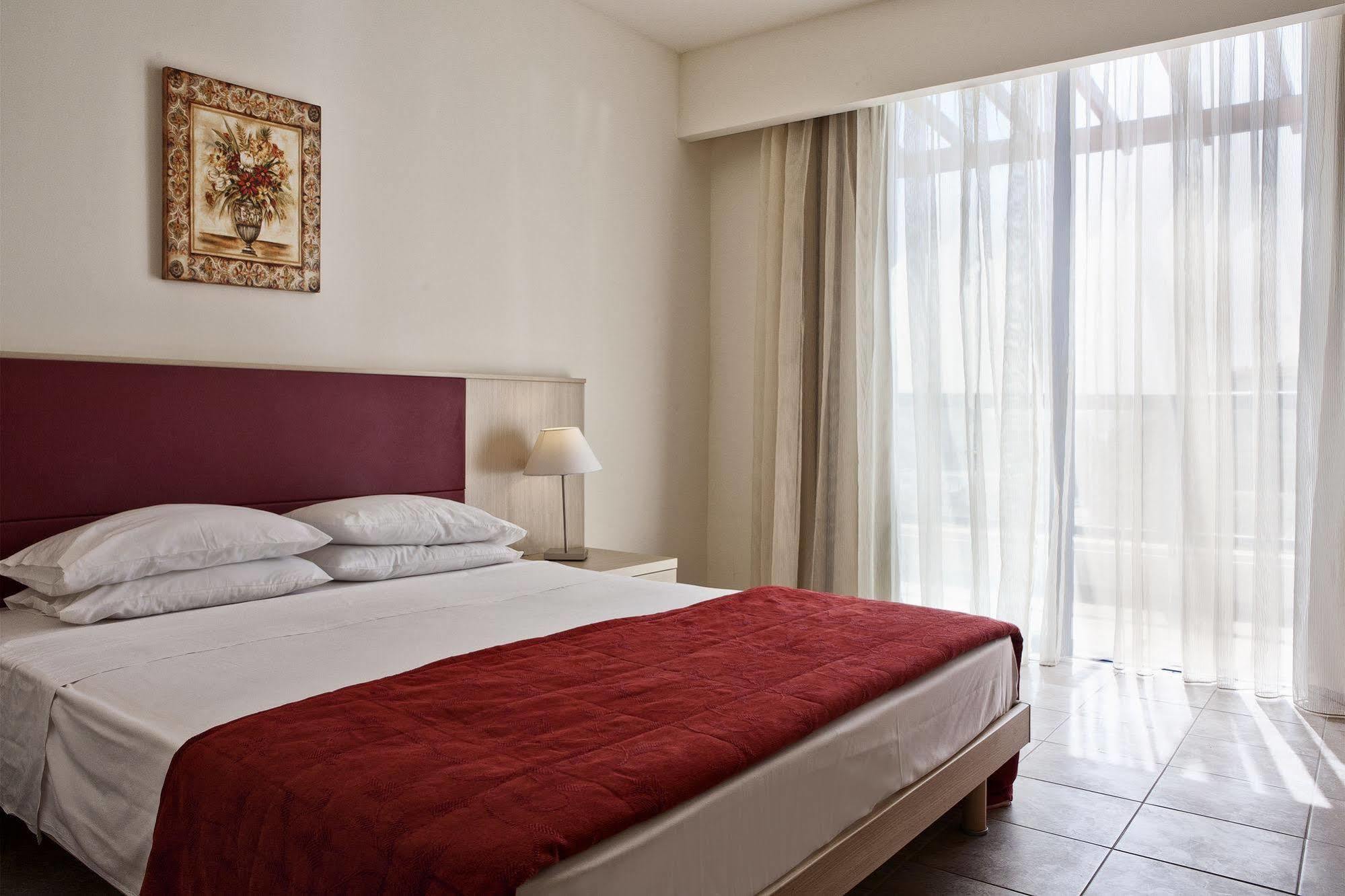 Sunrise Hotel Pefki Екстериор снимка